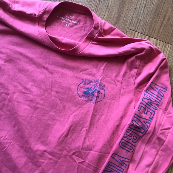 🌸 Vineyard Vines Pink Trilogo Long Sleeve Tee 🌸 - Picture 2 of 3